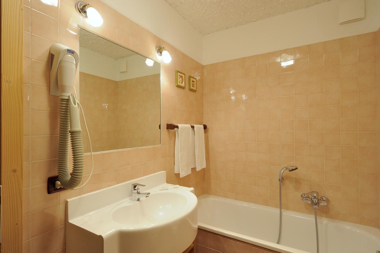 Chalet Dei Pini Aparthotel Madonna Kültér fotó