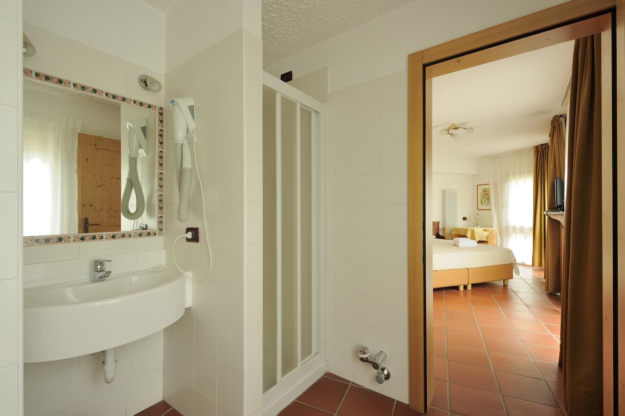 Chalet Dei Pini Aparthotel Madonna Kültér fotó